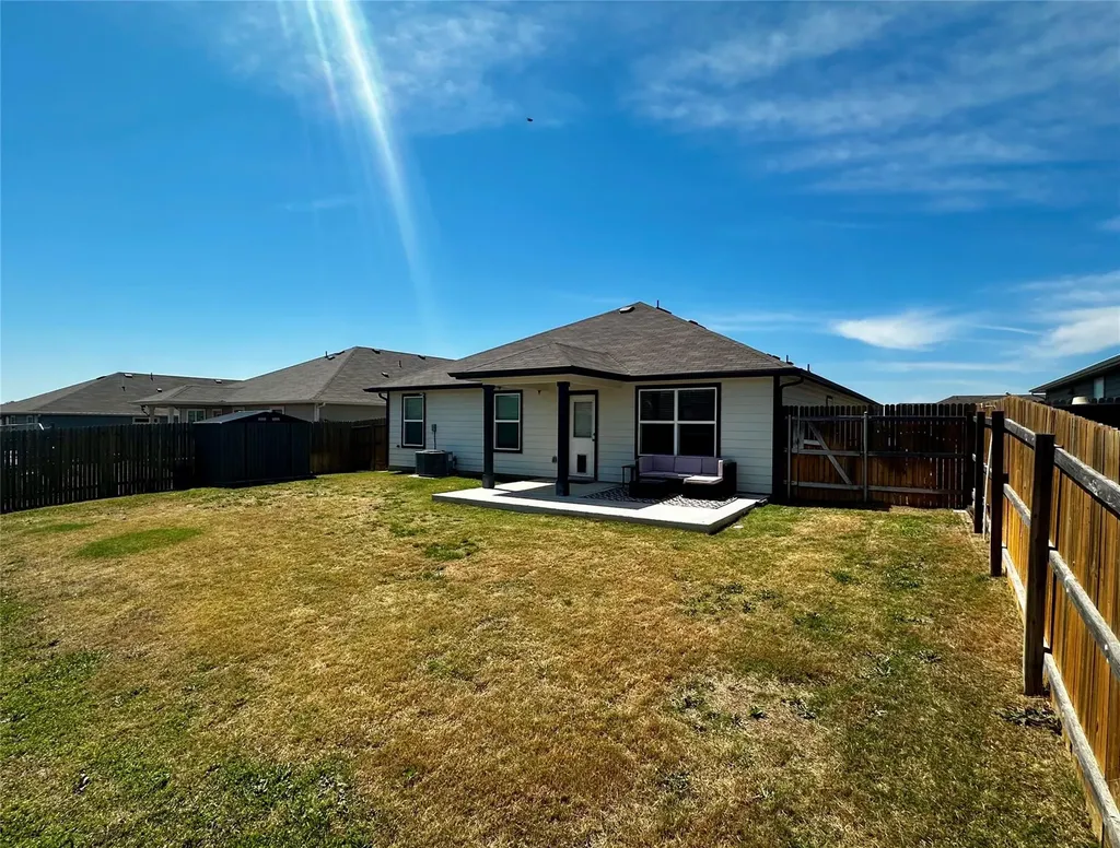 201 Bunting Lane Bertram TX 78605