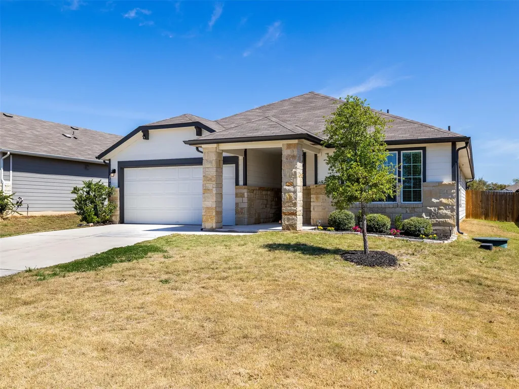 201 Bunting Lane Bertram TX 78605