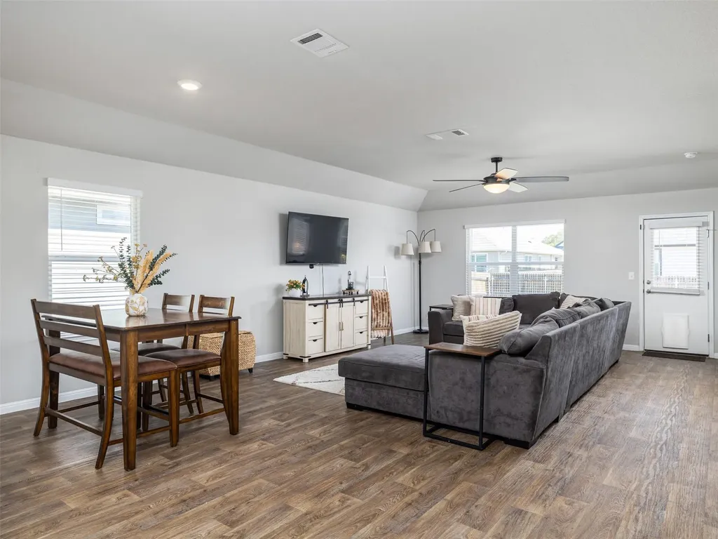 201 Bunting Lane Bertram TX 78605