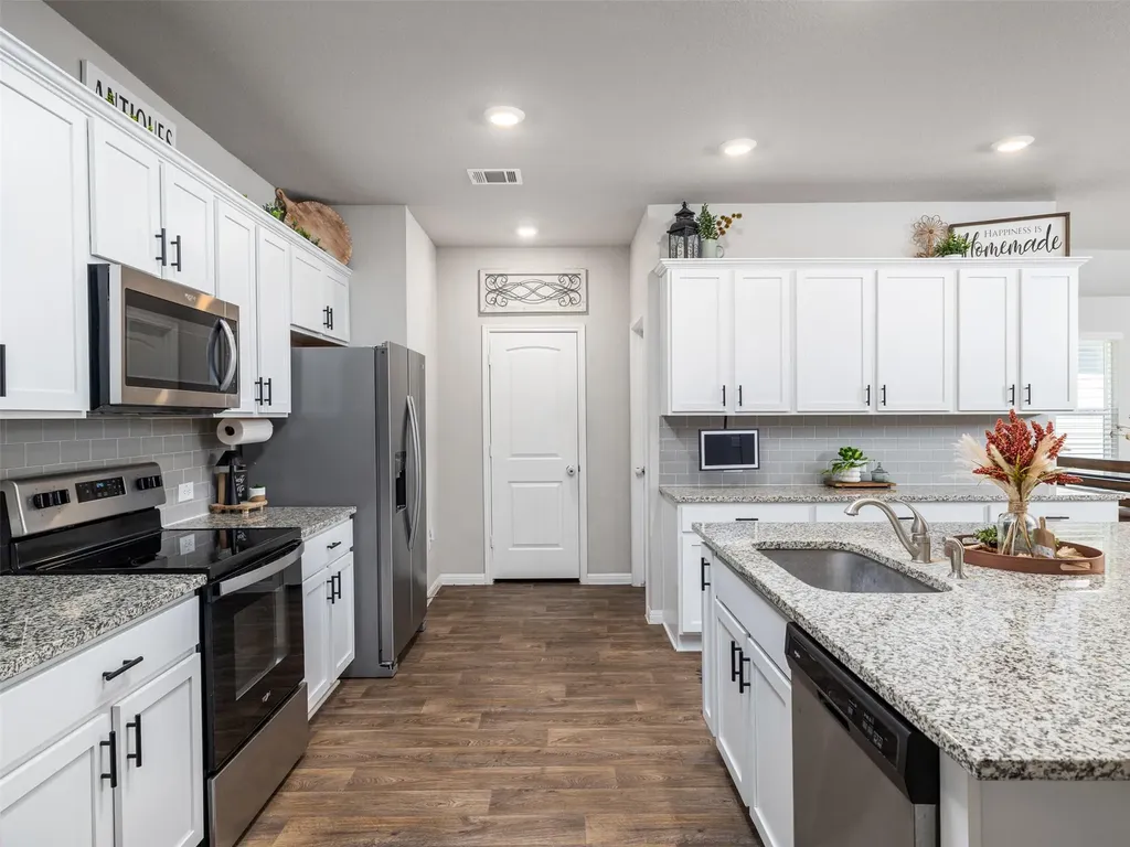 201 Bunting Lane Bertram TX 78605