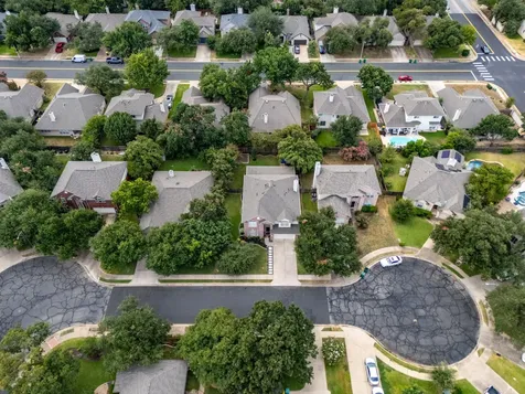2405 Hunters Creek Cove Cedar Park TX 78613