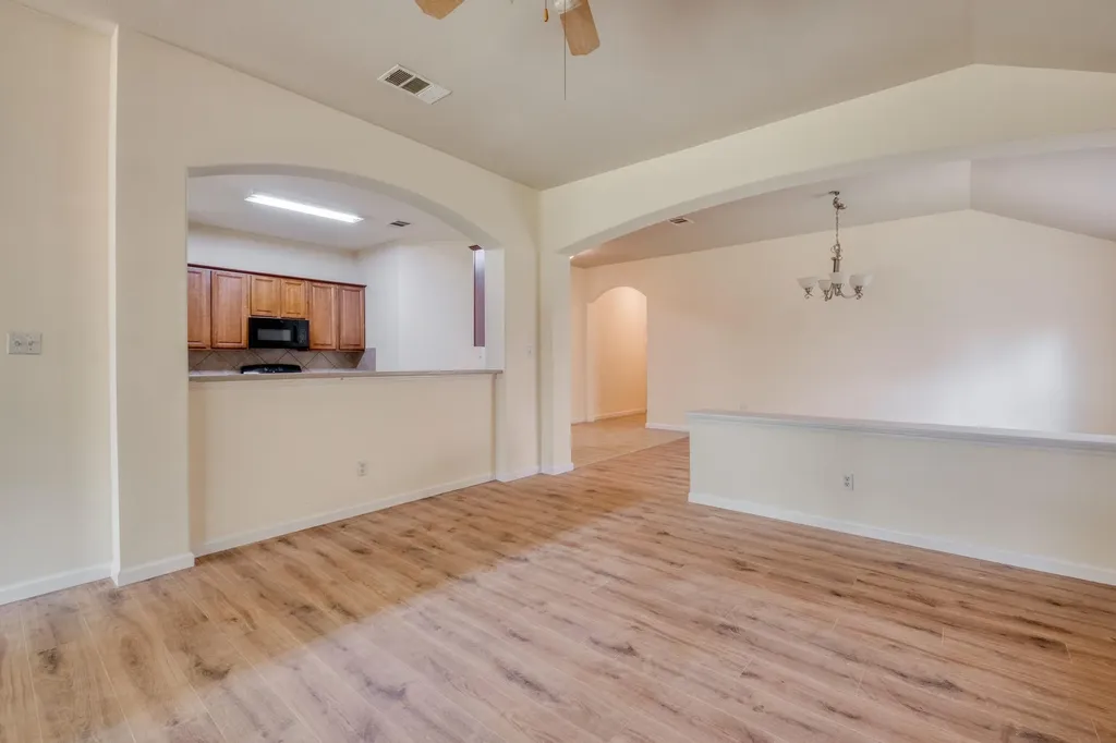 4499 Heritage Well Lane Round Rock TX 78665