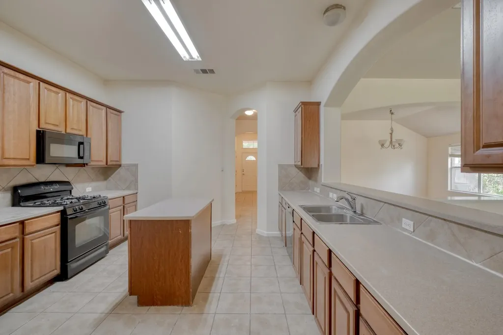 4499 Heritage Well Lane Round Rock TX 78665