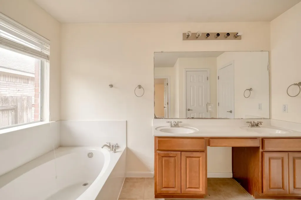 4499 Heritage Well Lane Round Rock TX 78665