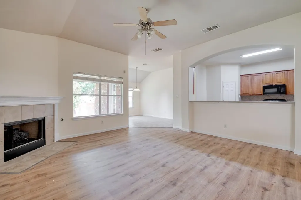 4499 Heritage Well Lane Round Rock TX 78665