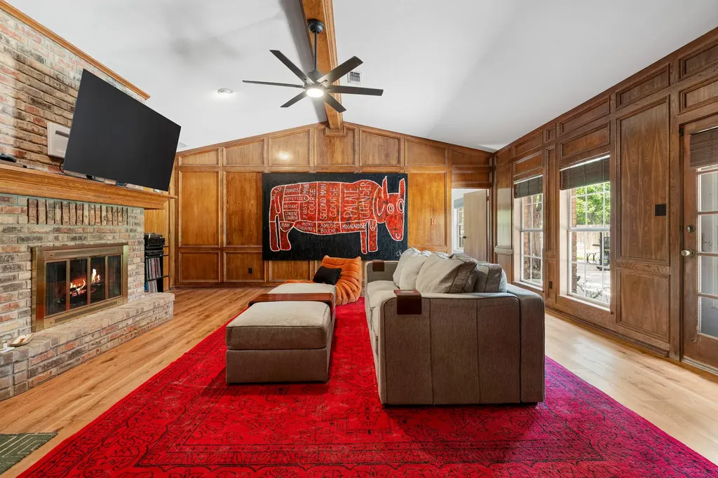 400 Hackberry Street Lockhart TX 78644