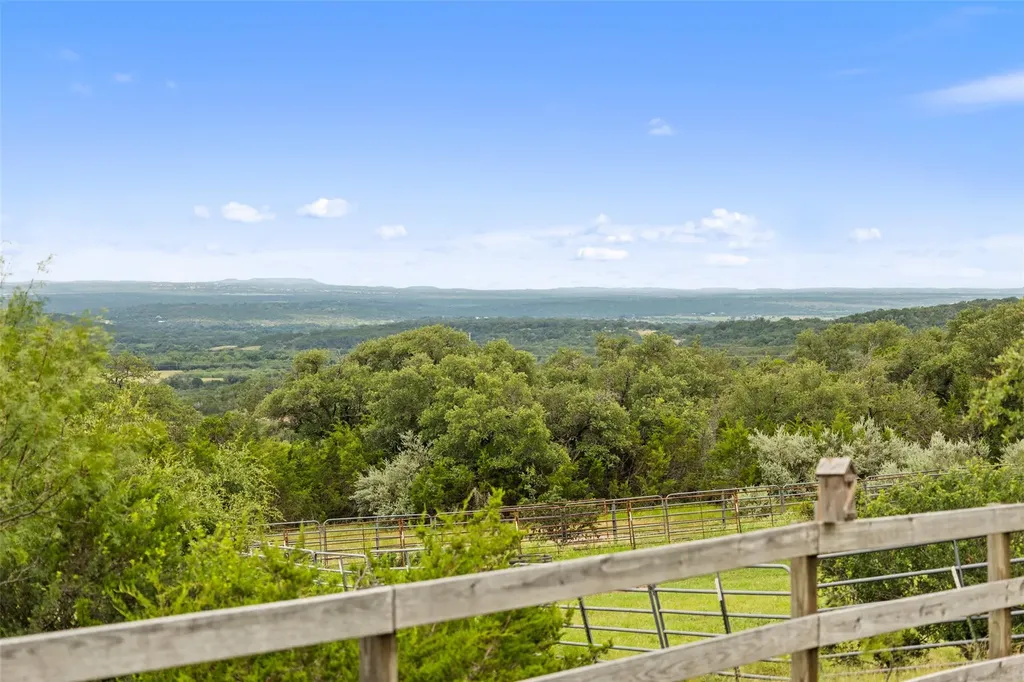 1300 Sycamore Falls Way Marble Falls TX 78654