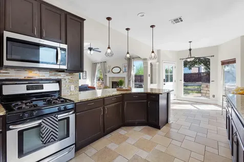 7024 Thistle Hill Way Austin TX 78754