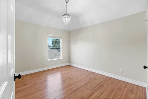 7024 Thistle Hill Way Austin TX 78754