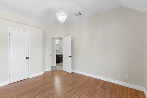 7024 Thistle Hill Way Austin TX 78754