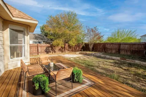 7024 Thistle Hill Way Austin TX 78754