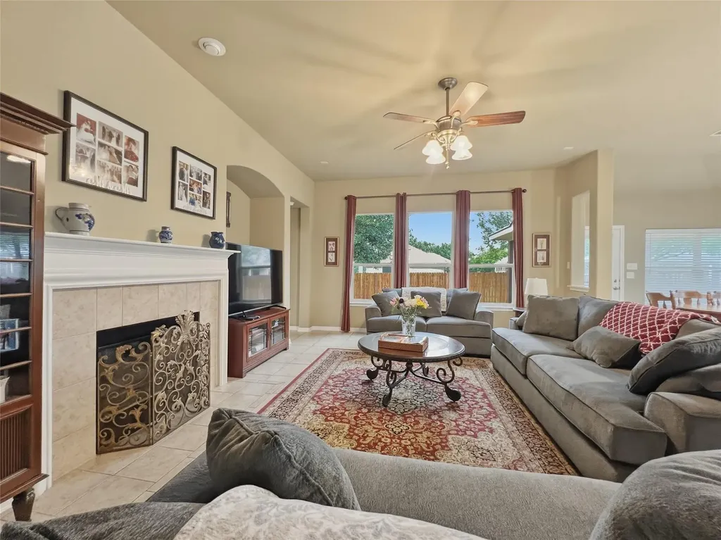 1317 Irish Moss Trail Round Rock TX 78665