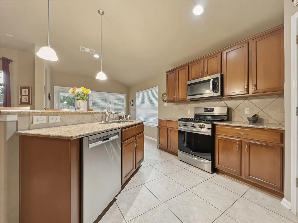 1317 Irish Moss Trail Round Rock TX 78665