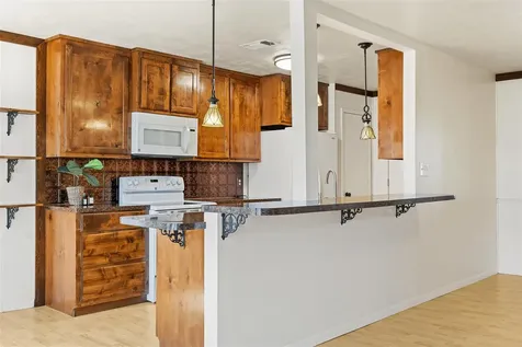 1949 County Road 347 Loop Gause TX 77857