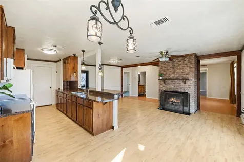 1949 County Road 347 Loop Gause TX 77857