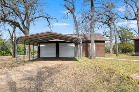 1949 County Road 347 Loop Gause TX 77857