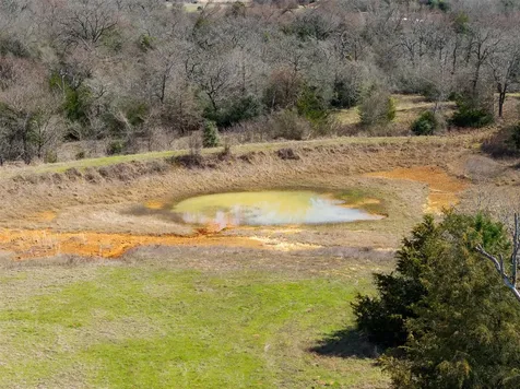 1949 County Road 347 Loop Gause TX 77857