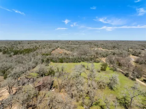 1949 County Road 347 Loop Gause TX 77857