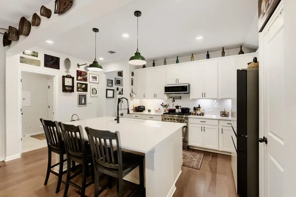 2433 Walking Y Road Georgetown TX 78633