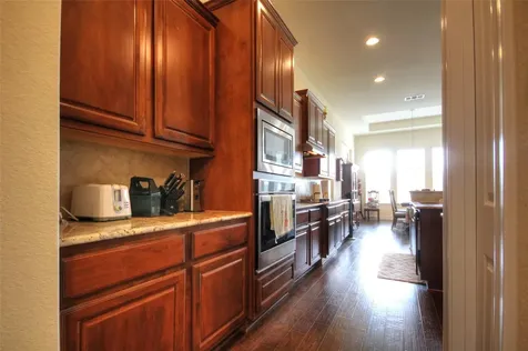 101 Rocky Summit Court Spicewood TX 78669