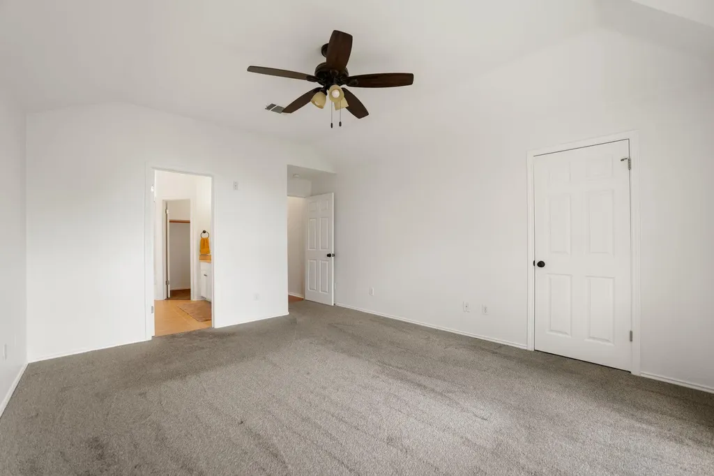 1106 Woodview Drive Leander TX 78641