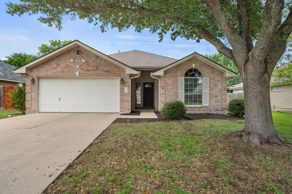 1106 Woodview Drive Leander TX 78641