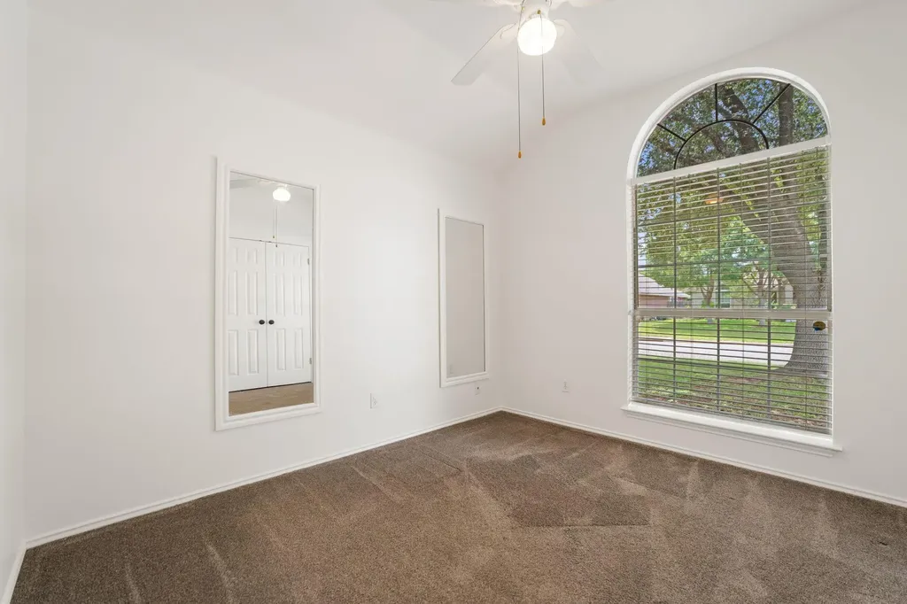 1106 Woodview Drive Leander TX 78641
