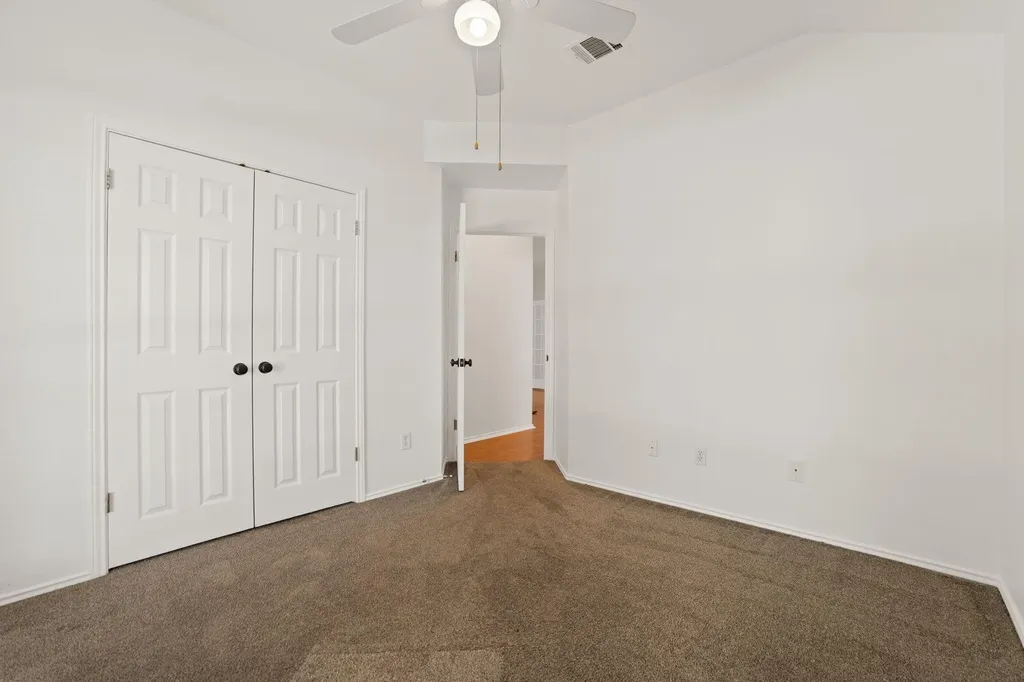 1106 Woodview Drive Leander TX 78641