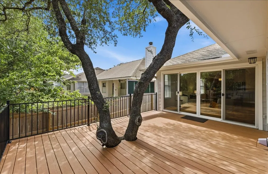 700 Hilltop Drive Leander TX 78641