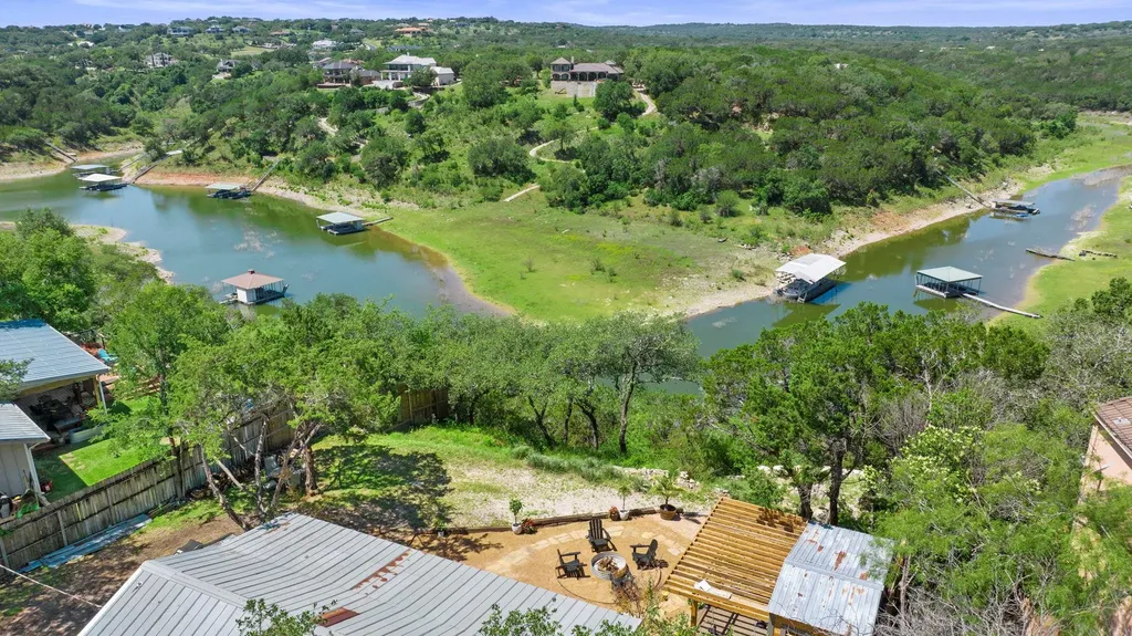 1130 Indian Mound Road Spicewood TX 78669