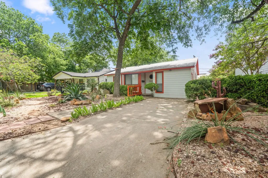 7005 Saint Johns Circle Austin TX 78757