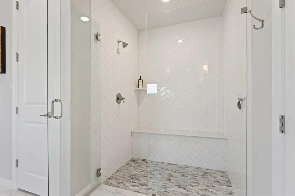 1825 Hazy Hills Loop Dripping Springs TX 78620