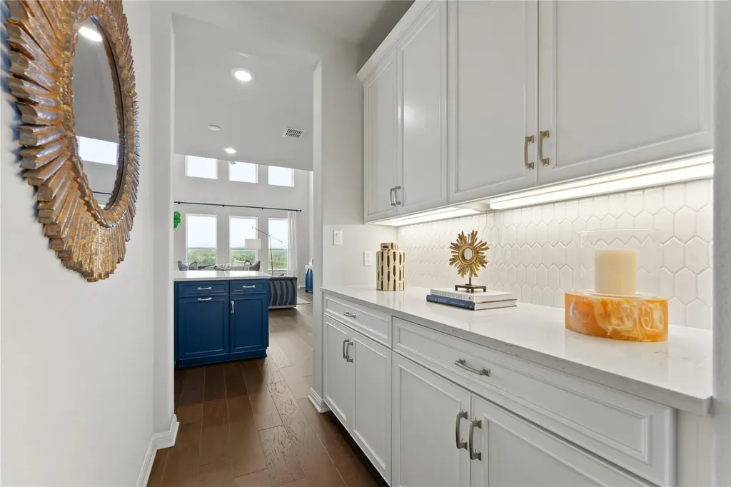 1825 Hazy Hills Loop Dripping Springs TX 78620