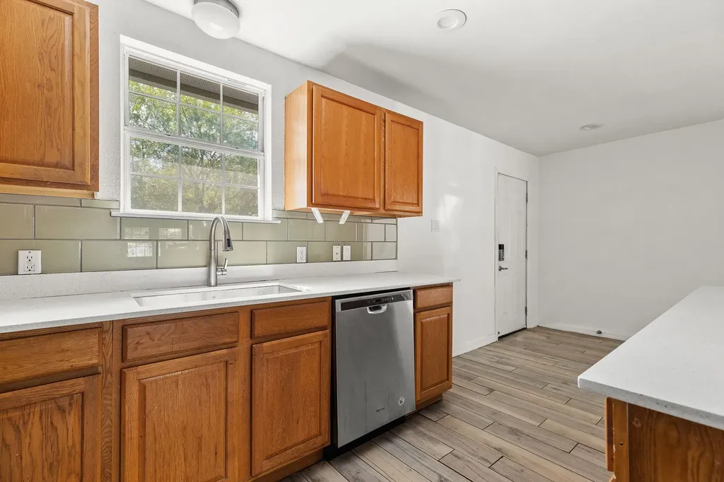 5307 Ledesma Road Austin TX 78721