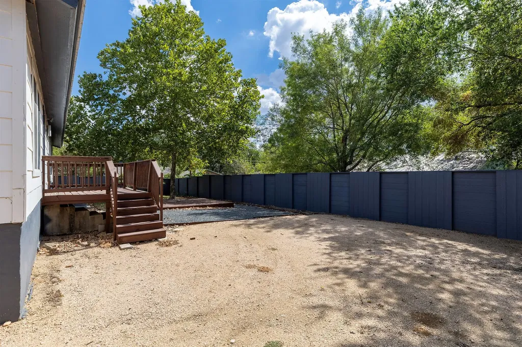 5307 Ledesma Road Austin TX 78721