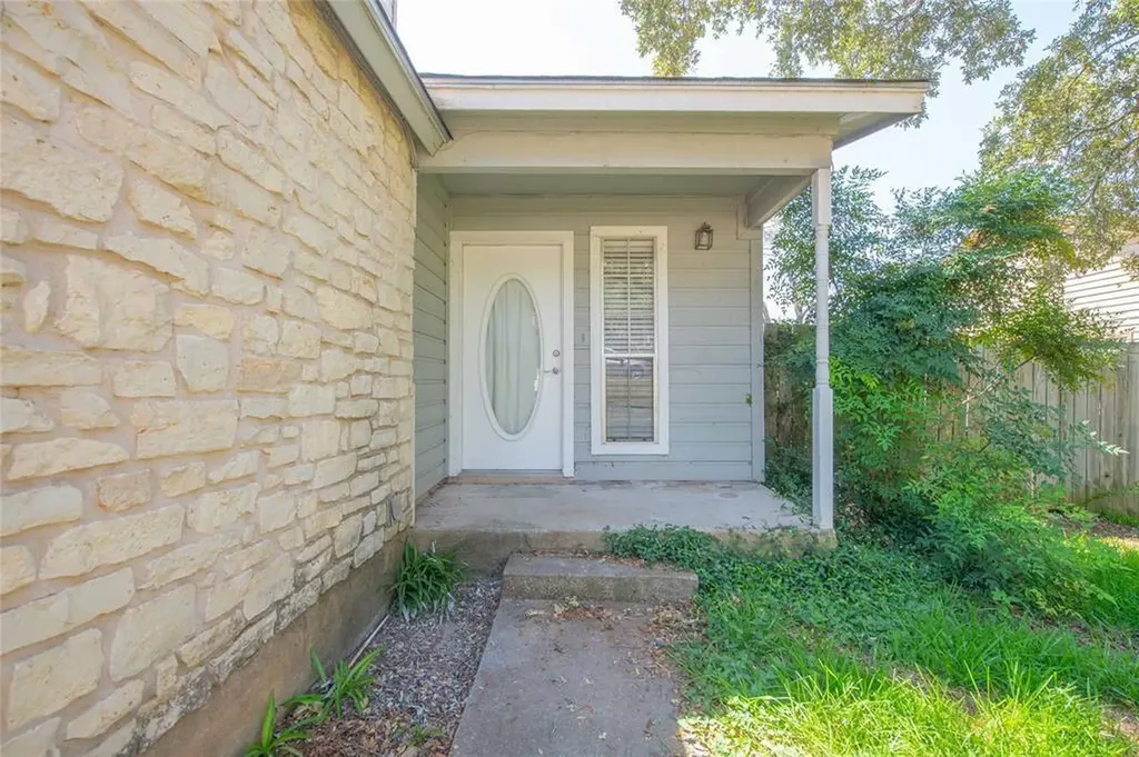 359 Fantail (A&B) Loop Austin TX 78734