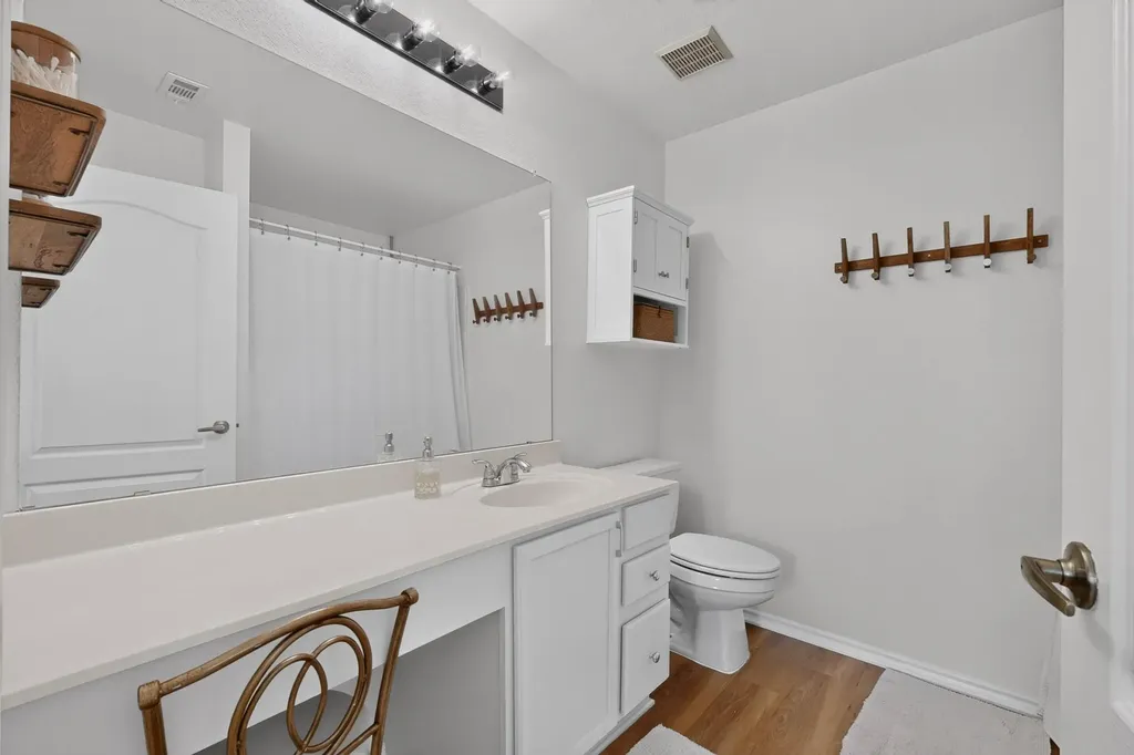 4701 Cypress Bend Austin TX 78744