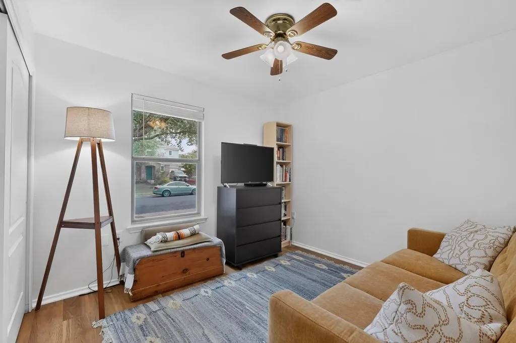 4701 Cypress Bend Austin TX 78744