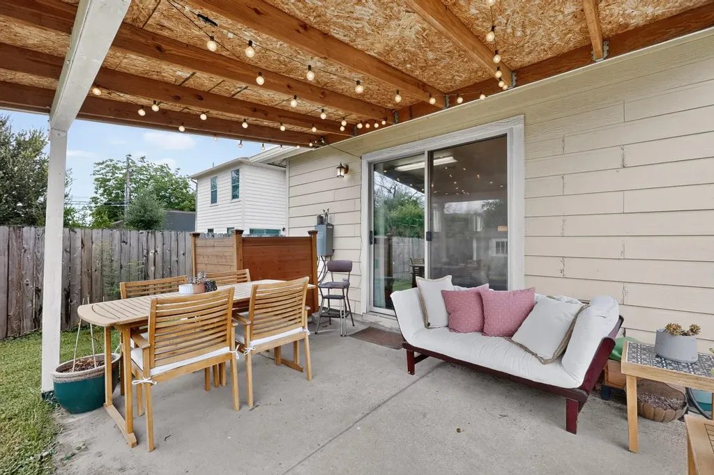 4701 Cypress Bend Austin TX 78744