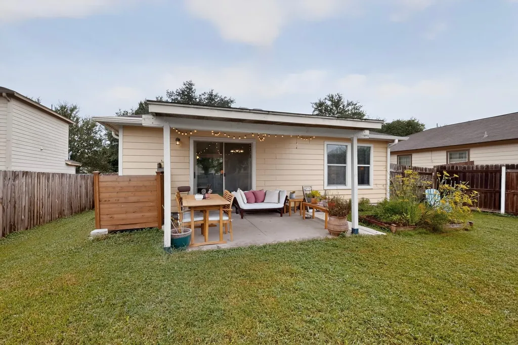 4701 Cypress Bend Austin TX 78744
