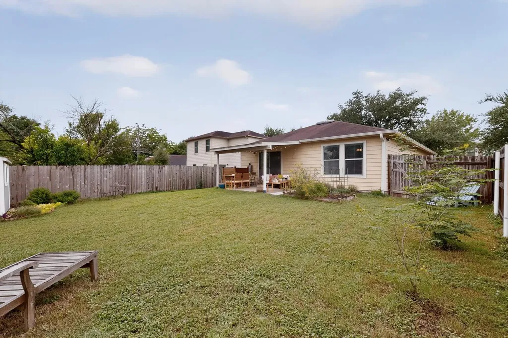 4701 Cypress Bend Austin TX 78744