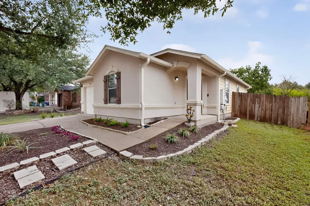 4701 Cypress Bend Austin TX 78744