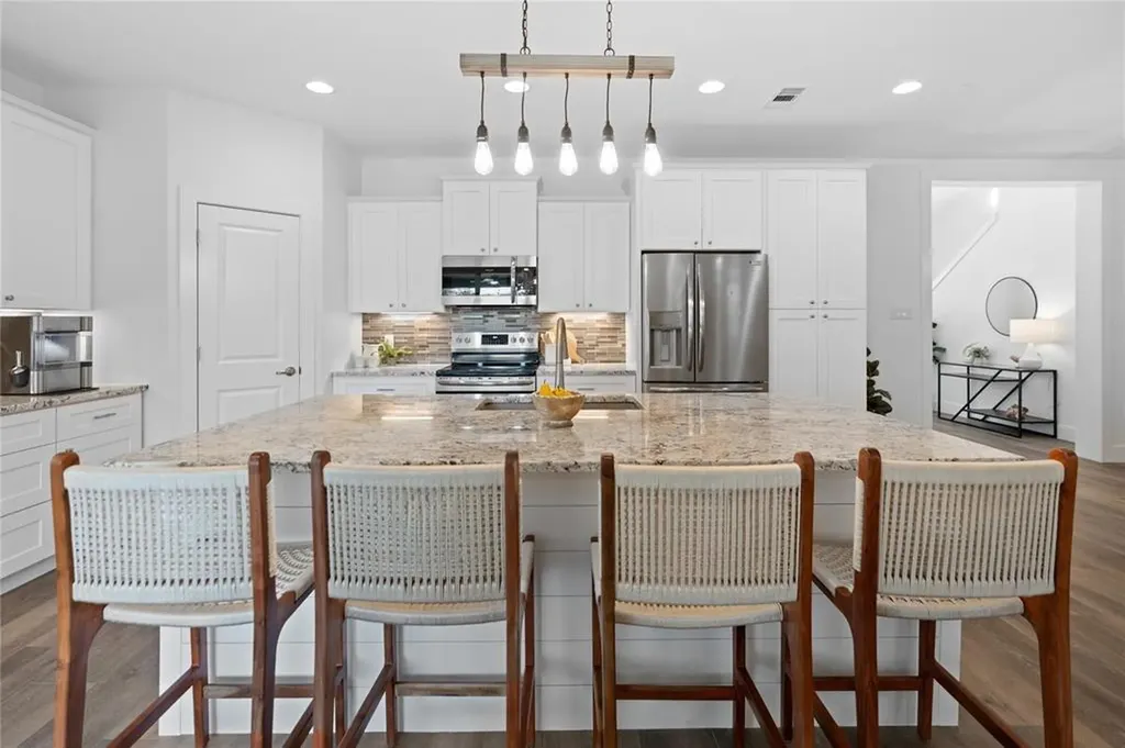 21203 Kiowa Cove Lago Vista TX 78645