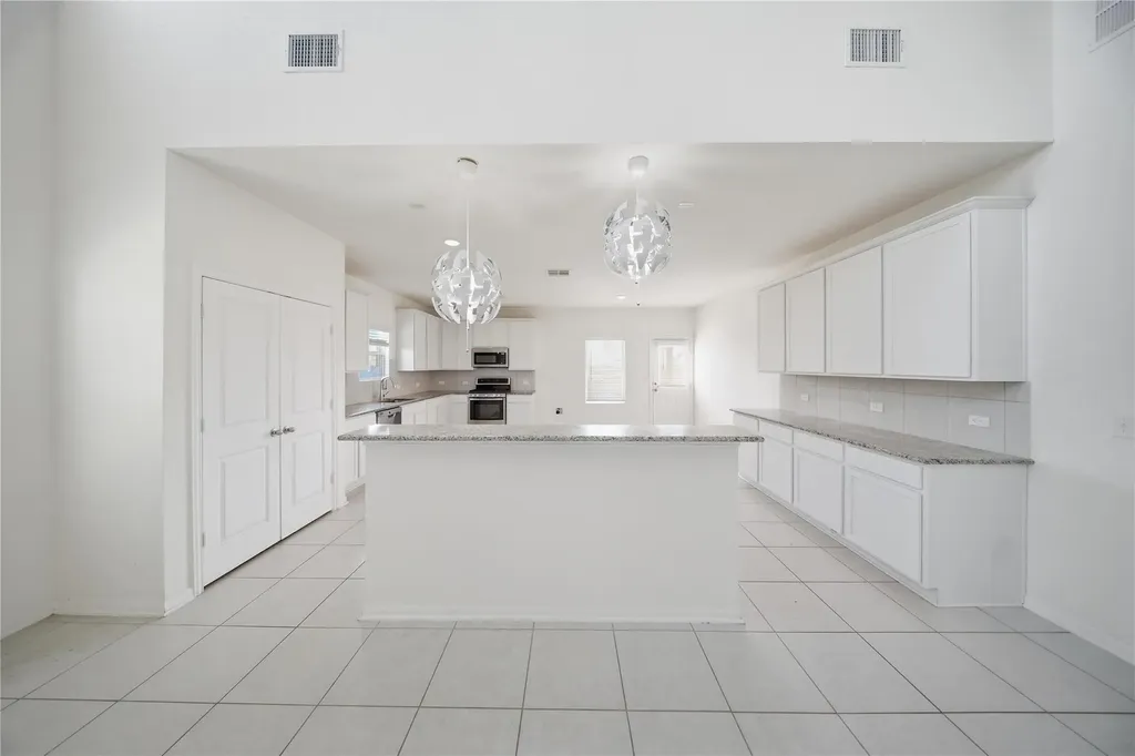 513 Warlander Way Georgetown TX 78626
