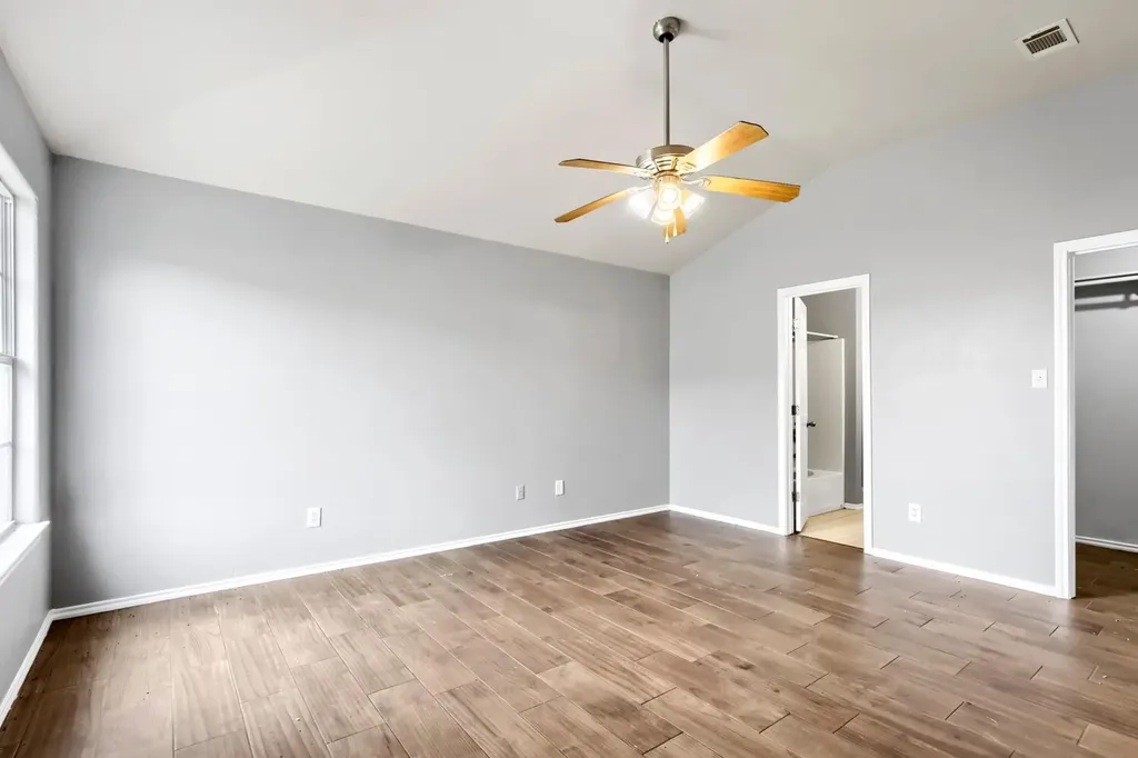 805 Debra Drive Taylor TX 76574