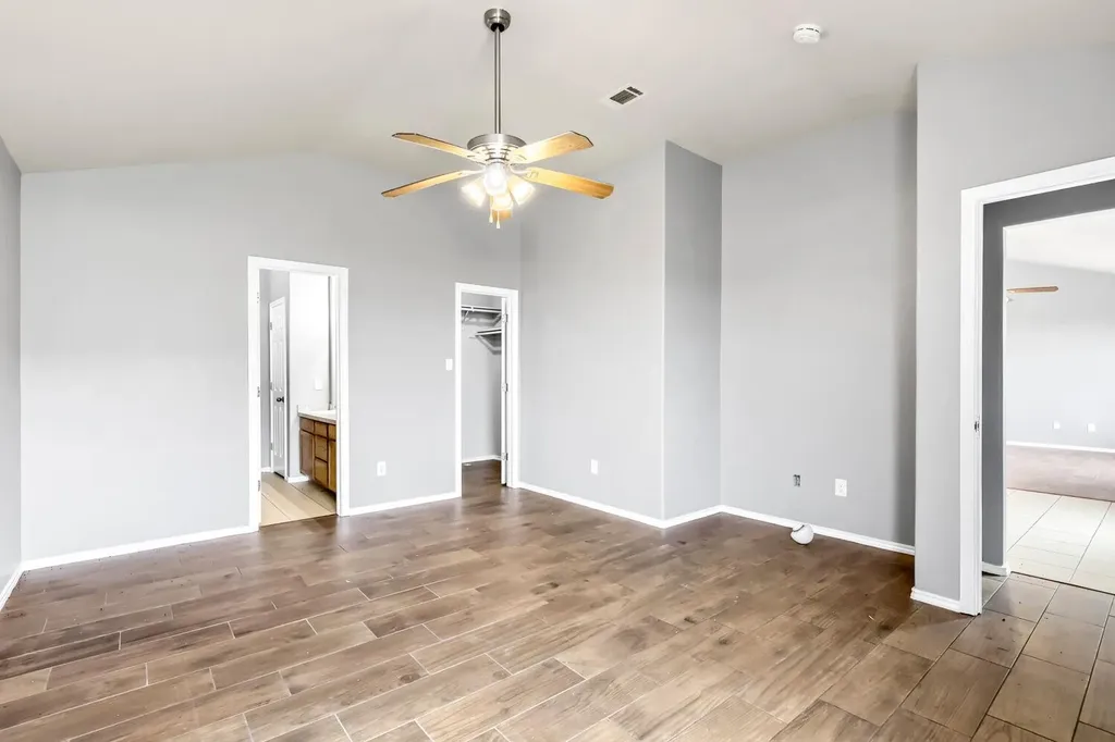 805 Debra Drive Taylor TX 76574