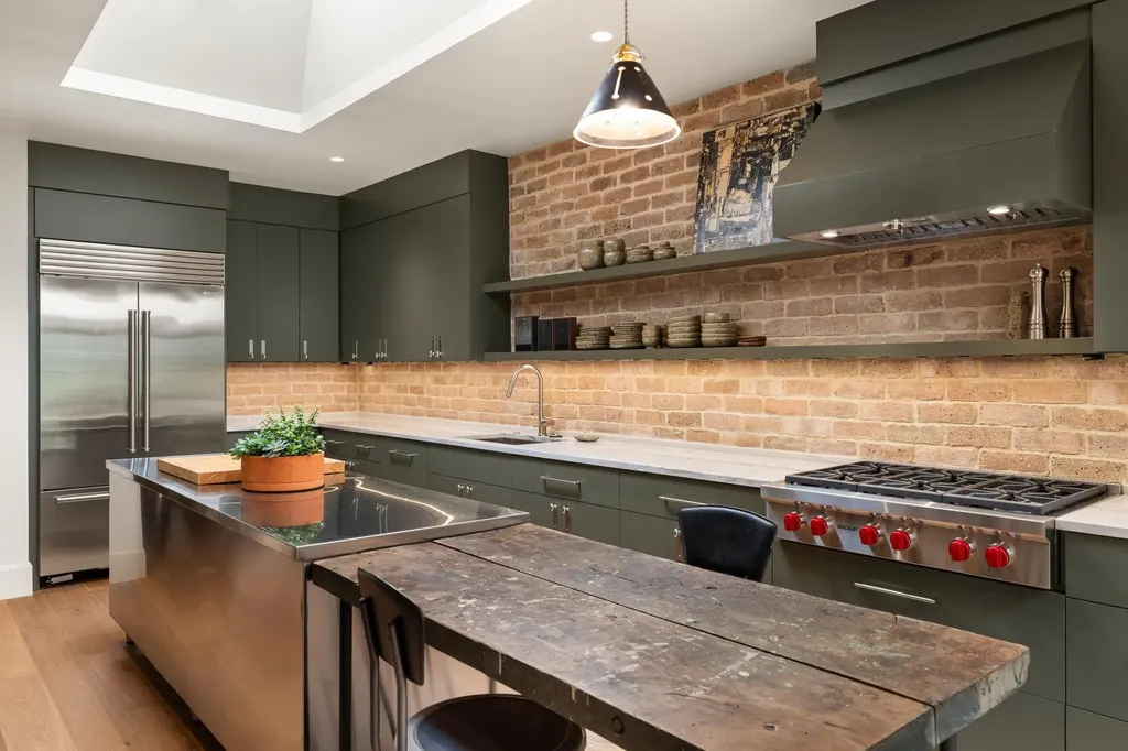 3216 Tarryhollow Drive Austin TX 78703