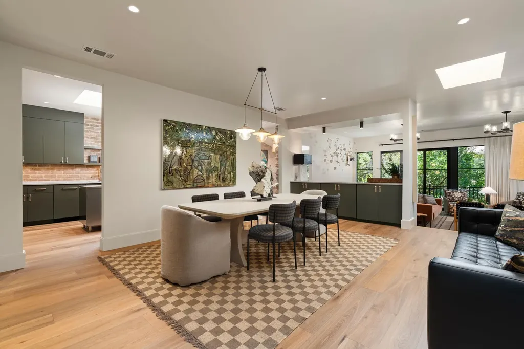 3216 Tarryhollow Drive Austin TX 78703