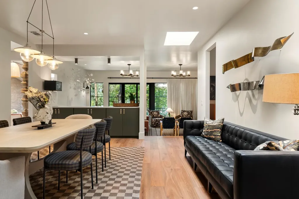 3216 Tarryhollow Drive Austin TX 78703