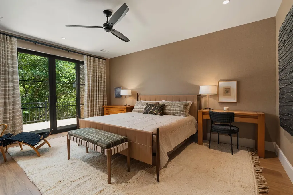 3216 Tarryhollow Drive Austin TX 78703